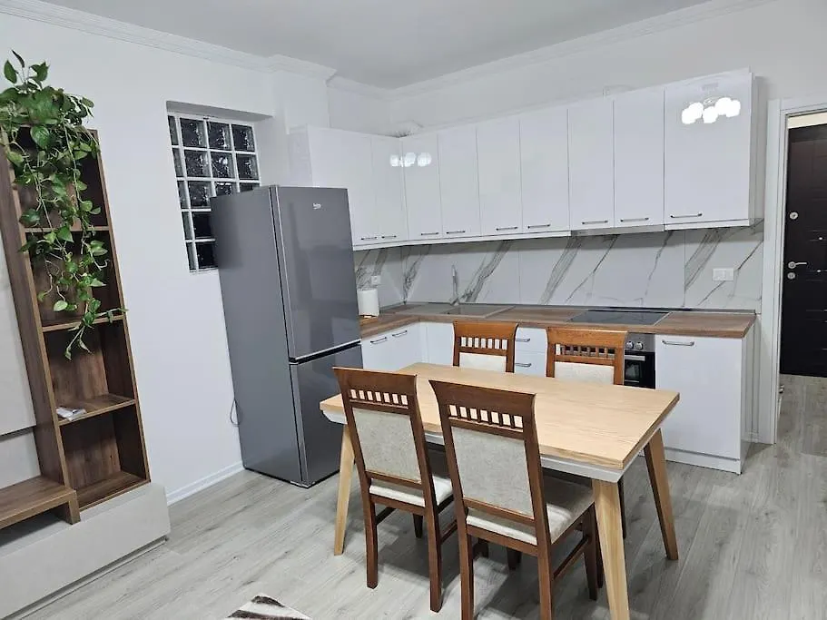 아파트 Snowy Home 코르처 알바니아